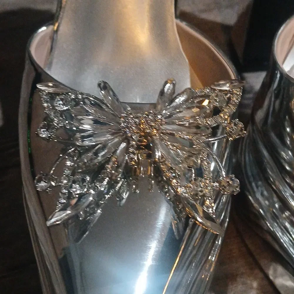 Funny She Jill silver platform butterfly embellished heels Sz 9.5